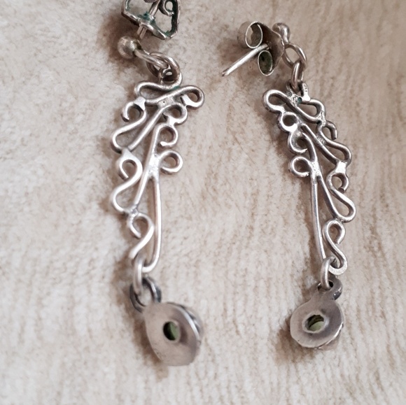 Sterling silver,peridot gemstone handmade earrings - Picture 3 of 5